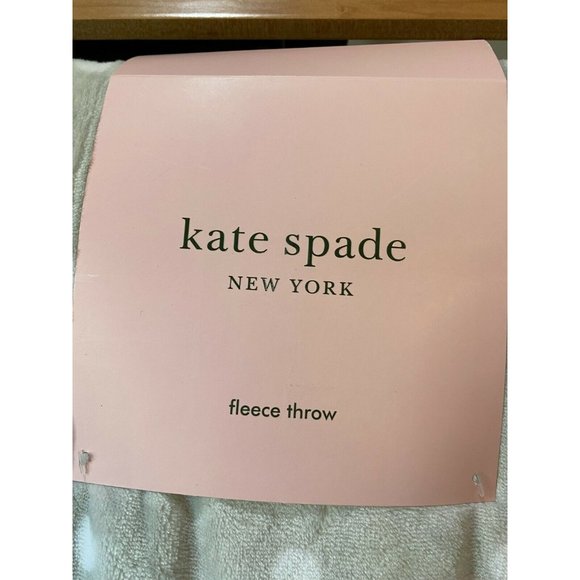 Kate Spade Gray White Polka Dot Fleece Throw 50x70 - Picture 4 of 7